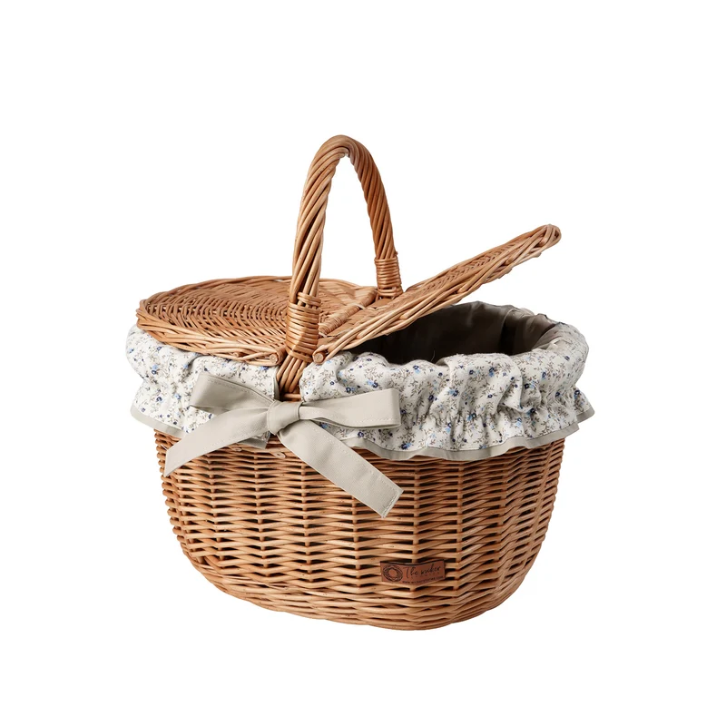 Kastalia wicker picnic basket with beige trim, with lid and handle TheWickerStories