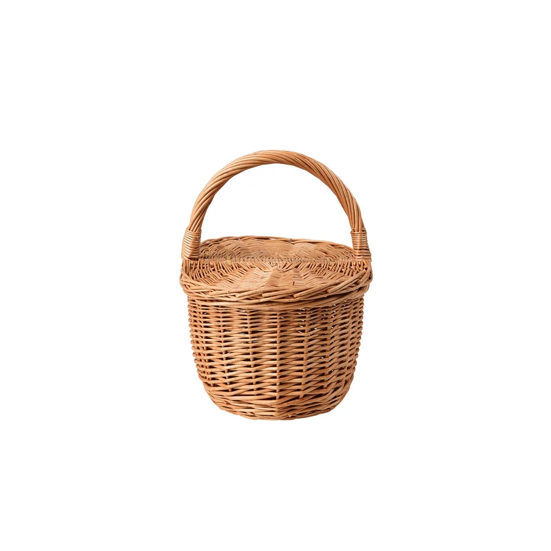 Kastalia wicker picnic basket with lid and handle TheWickerStories