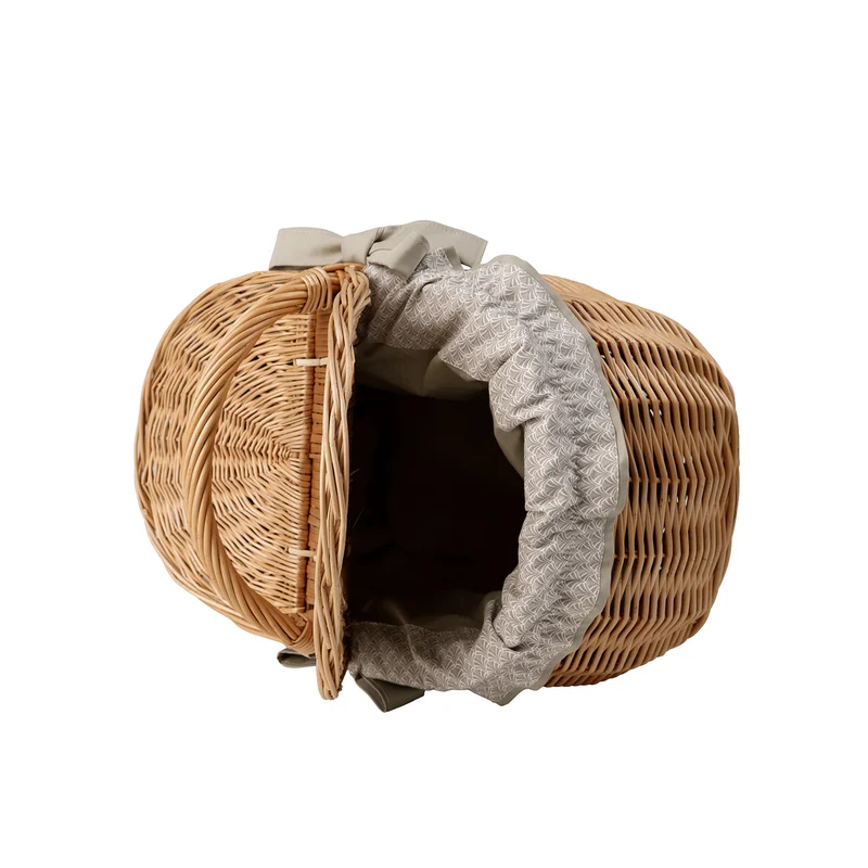 Kardia wicker picnic basket, shopping basket with lid and lining TheWickerStories
