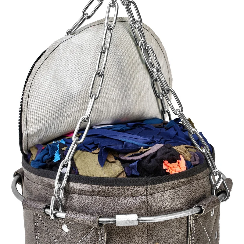 Vintage Boxsack Kunstleder mit Stahlkette und Metallring