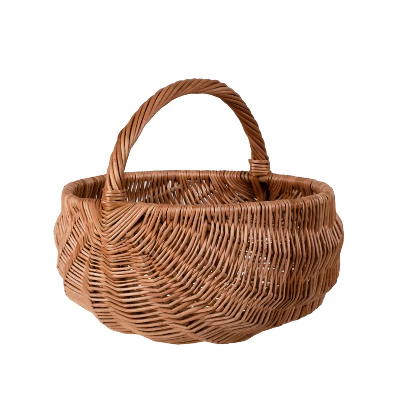 Voravia wicker Easter basket TheWickerStories