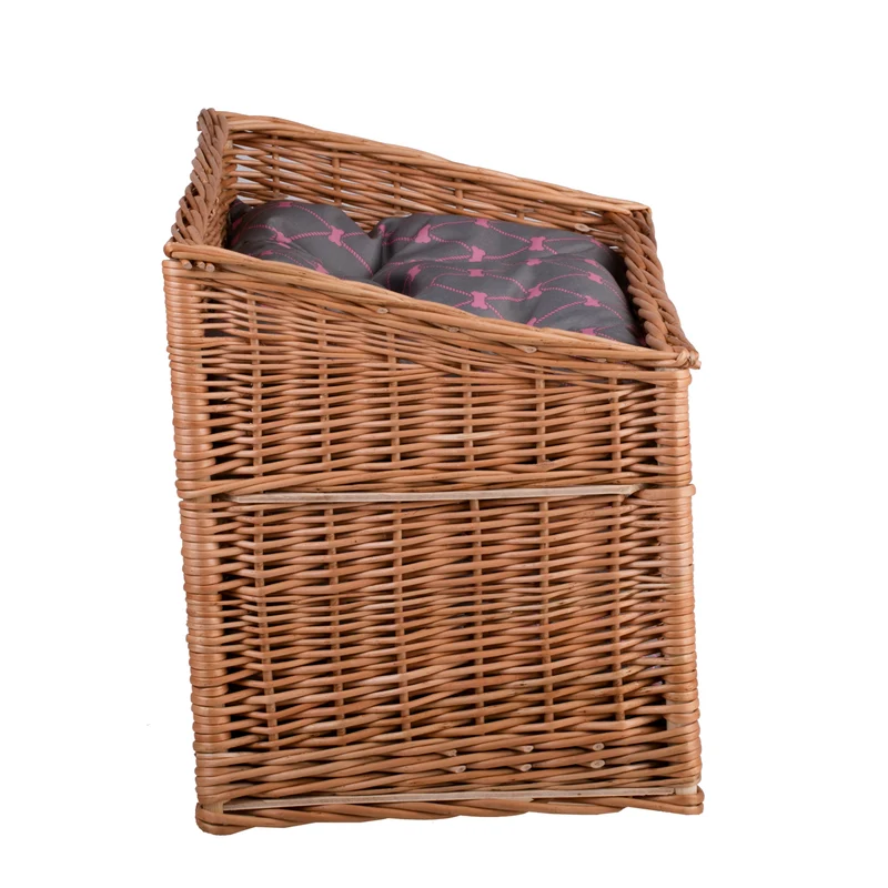 Estrella wicker cat house with two cushions TheWickerStories