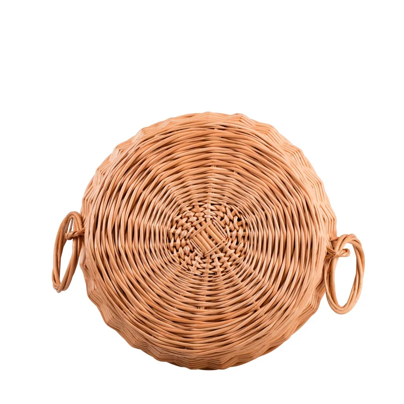 Marlis wicker laundry hamper with lid and handles TheWickerStories