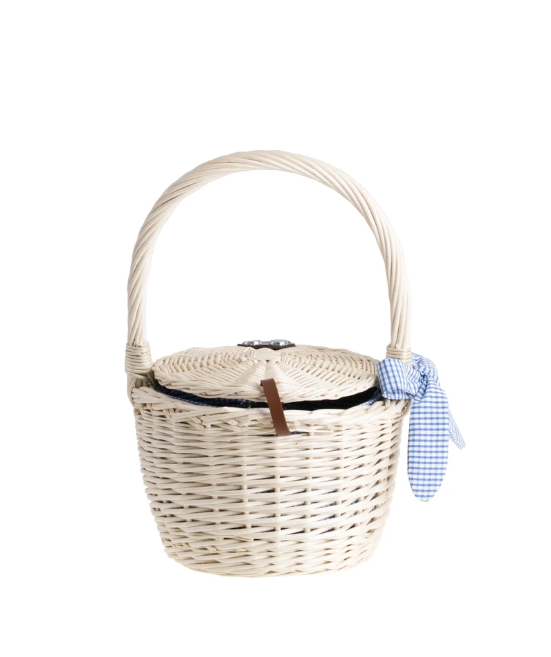 Rivora wicker beach and shopping bag with blue trim, featuring a lid and handle TheWickerStories