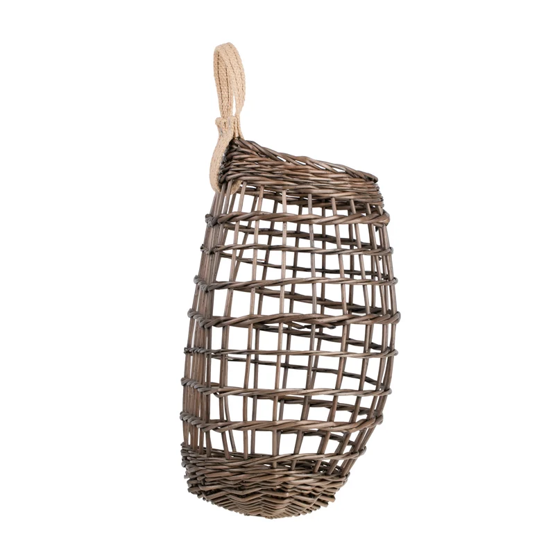 Talwin wicker presentation basket for product display, with jute handle TheWickerStories