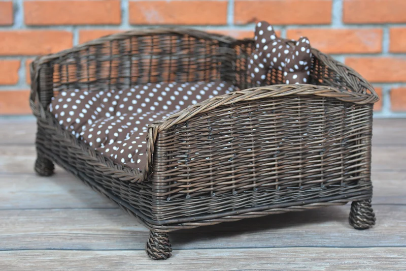 Erivia wicker pet bed for dogs and cats with soft cushion, low entry TheWickerStories