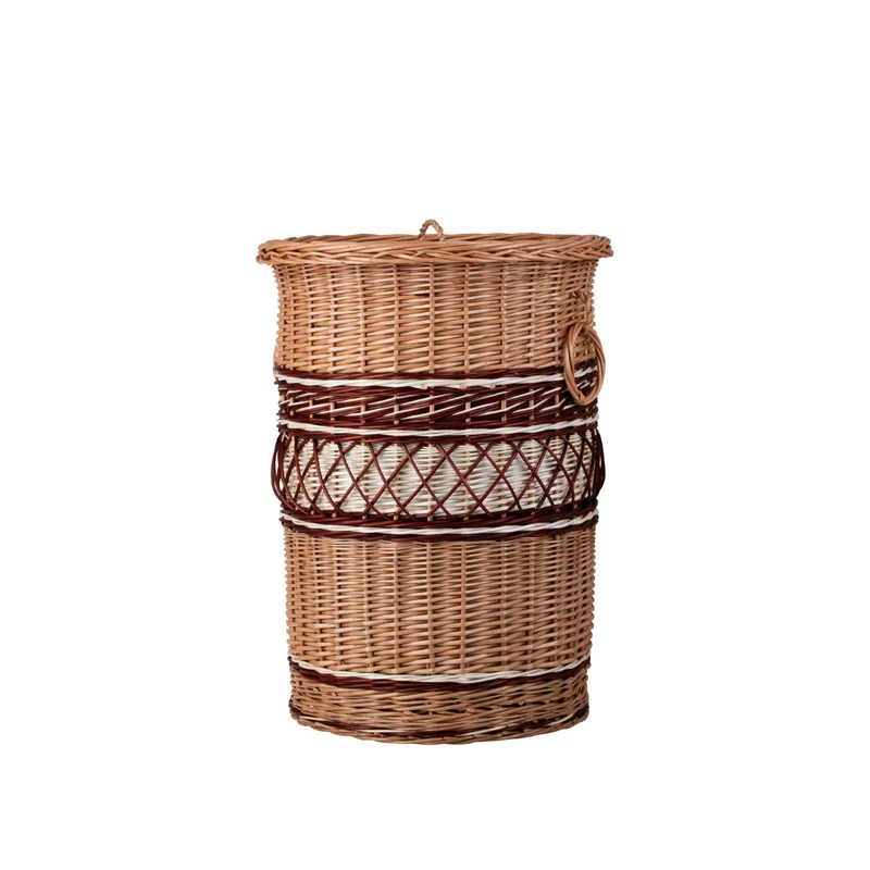Maravia wicker laundry basket with fabric lining, lid, and handles TheWickerStories