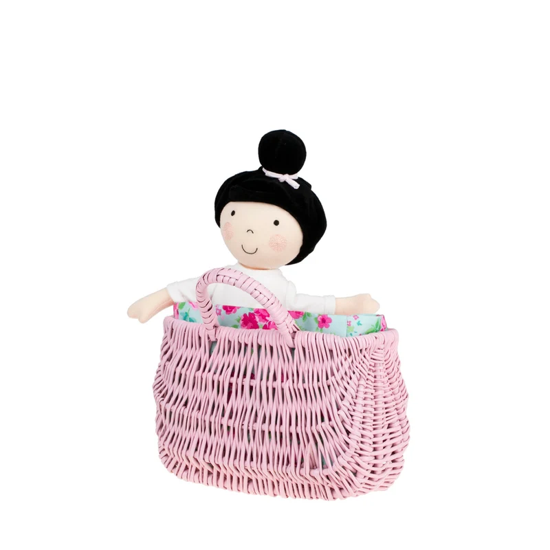 Werlissa wicker beach bag with mint trim and handle TheWickerStories