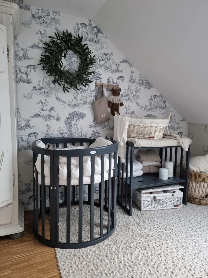 Milvus wicker basket with handles and grey lining TheWickerStories