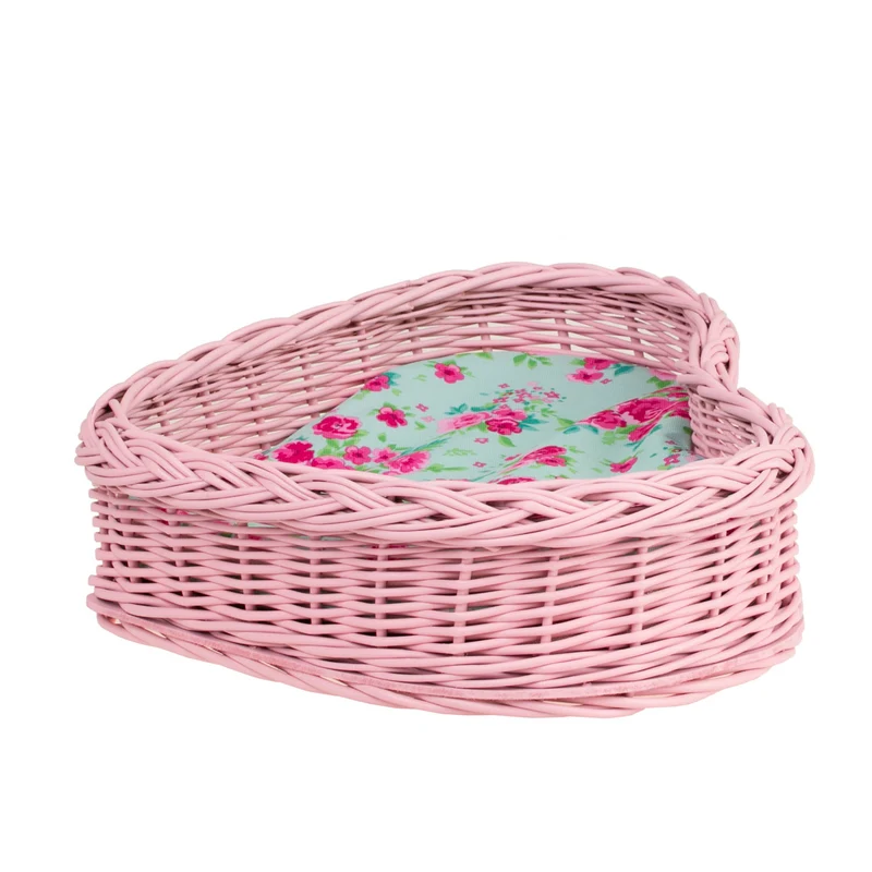 Zadaris small wicker basket with pink lining TheWickerStories