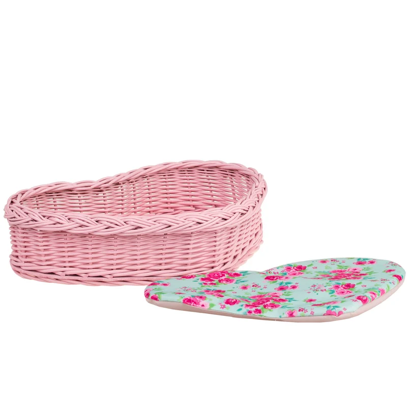 Zadaris small wicker basket with pink lining TheWickerStories