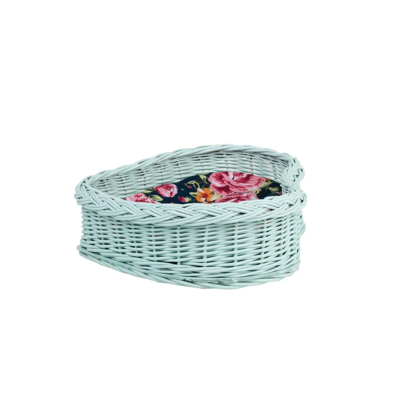 Zadaris small wicker basket with pink lining TheWickerStories