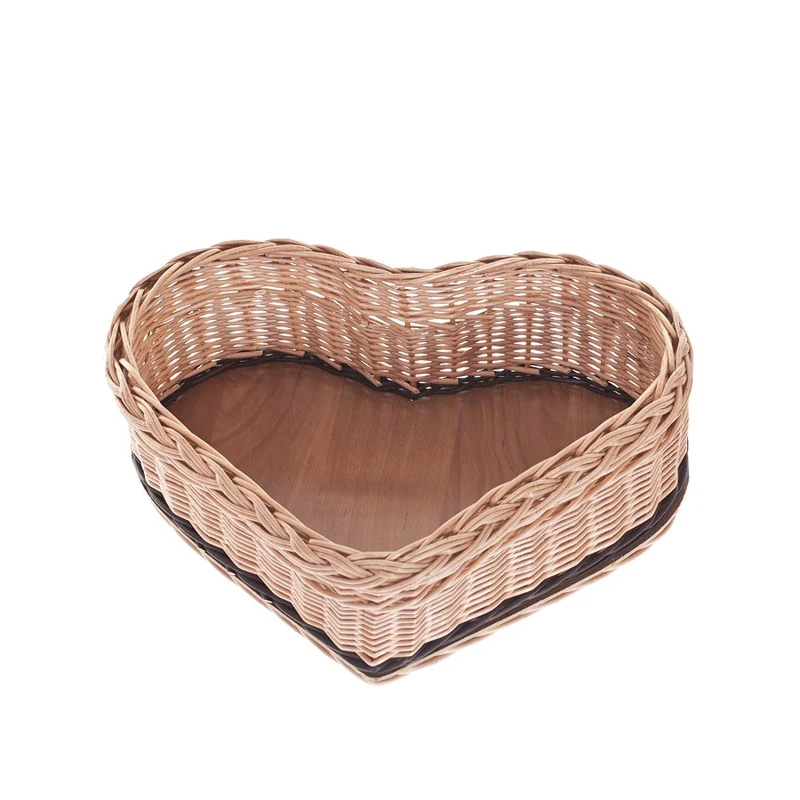Zadaris small wicker basket with red lining TheWickerStories