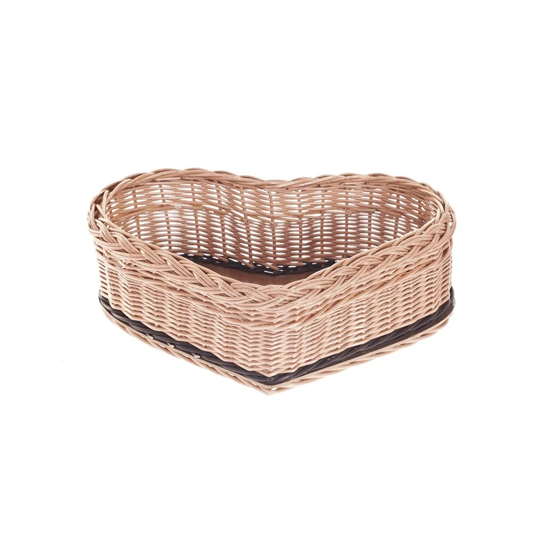 Zadaris small wicker basket with red lining TheWickerStories