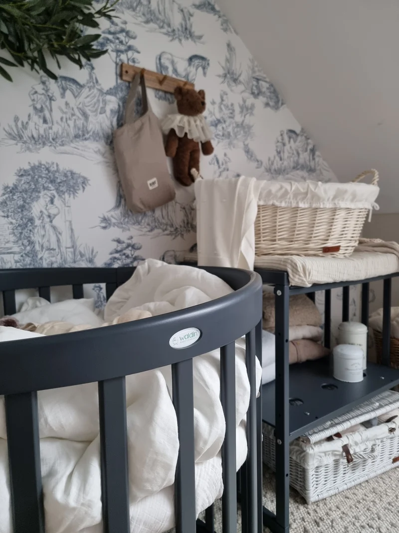 Milvus wicker basket with handles and grey lining TheWickerStories