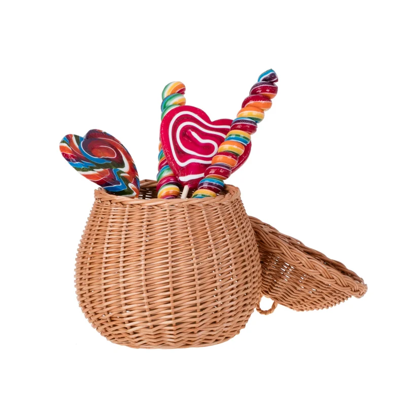 Zelveta wicker basket with lid TheWickerStories