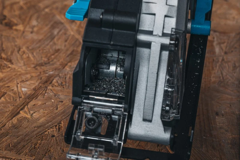 Bezszczotkowa mini pilarka do metalu 120 mm 18V