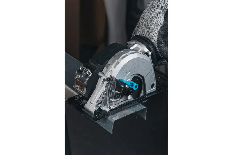 Bezszczotkowa mini pilarka do metalu 120 mm 18V