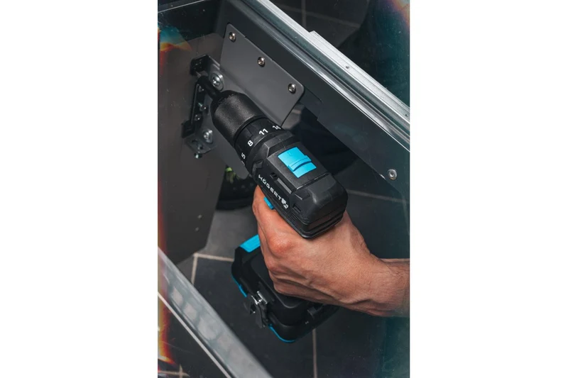 Bezszczotkowa kompaktowa wiertarko wkrętarka 40Nm 18V