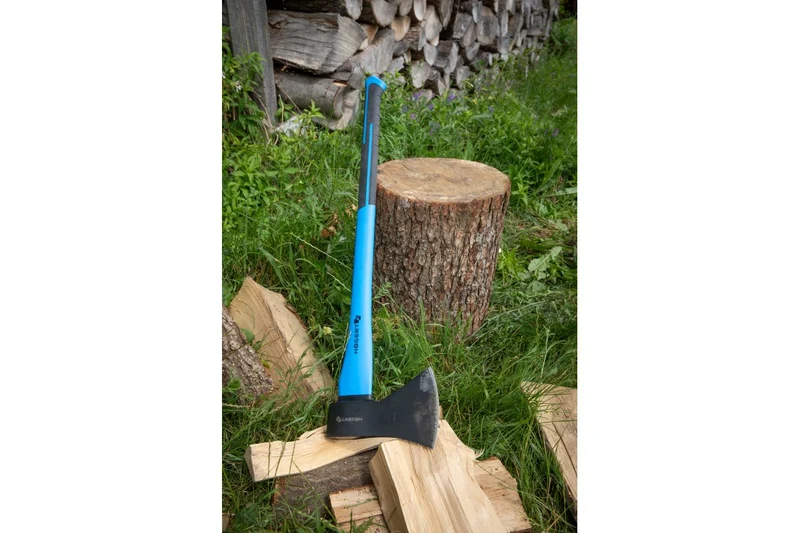 Siekiera 1250g z trzonkiem z włókna szklanego