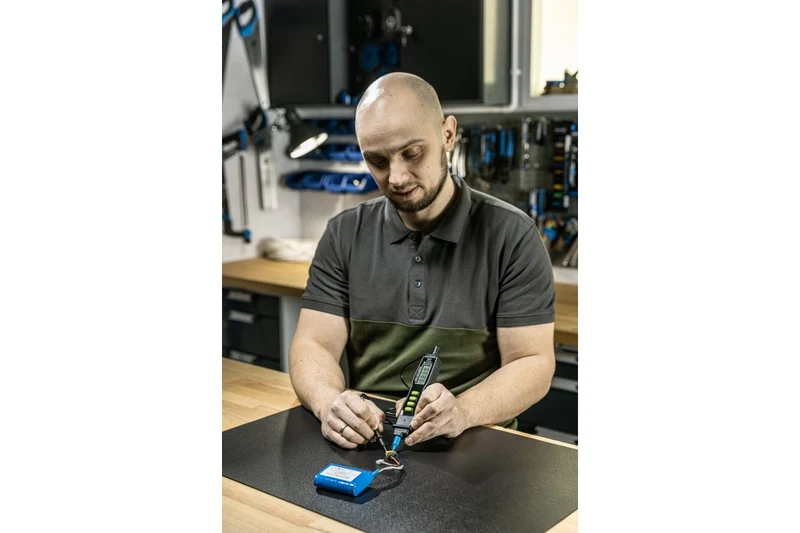 Uniwersalny miernik cyfrowy FULL-SMART pen type