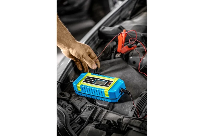 Ładowarka elektroniczna 6V/12V