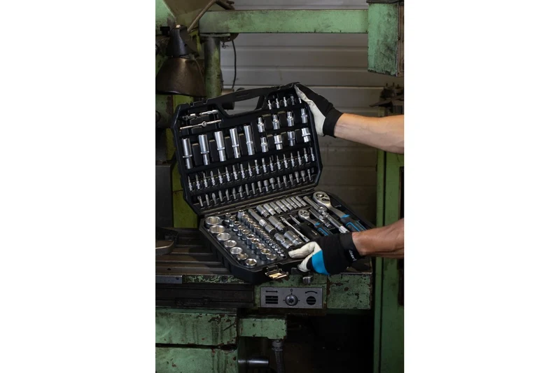 Zestaw narzędziowy 112 szt., CrV, grzechotki 1/4" i 1/2"