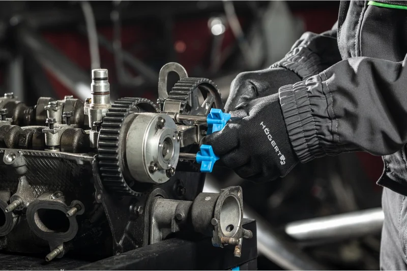Uniwersalna blokada wałków rozrządu