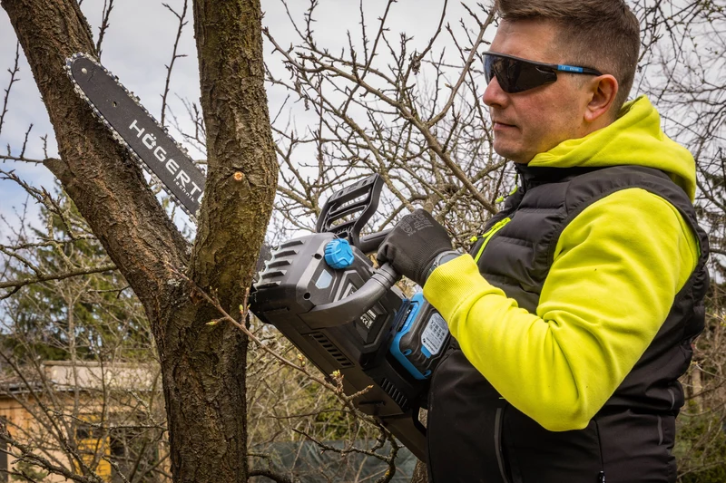 Bezszczotkowa pilarka łańcuchowa 2x18V