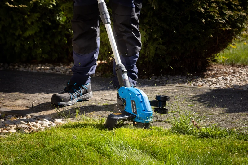 Podkaszarka do trawy z platformą 3 w 1 18V