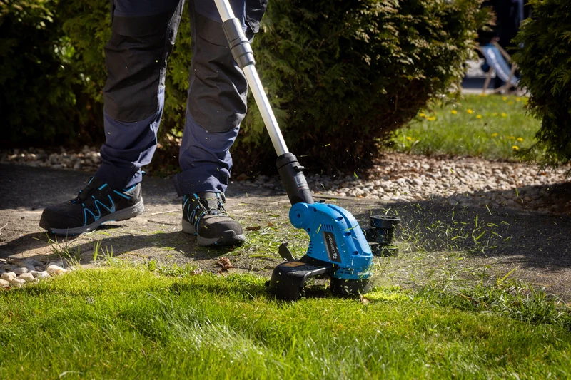 Podkaszarka do trawy z platformą 3 w 1 18V