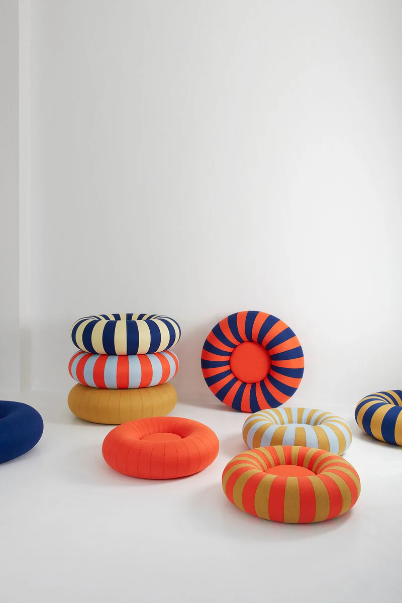 FLOAT, LARGE, DARK BLUE/RED