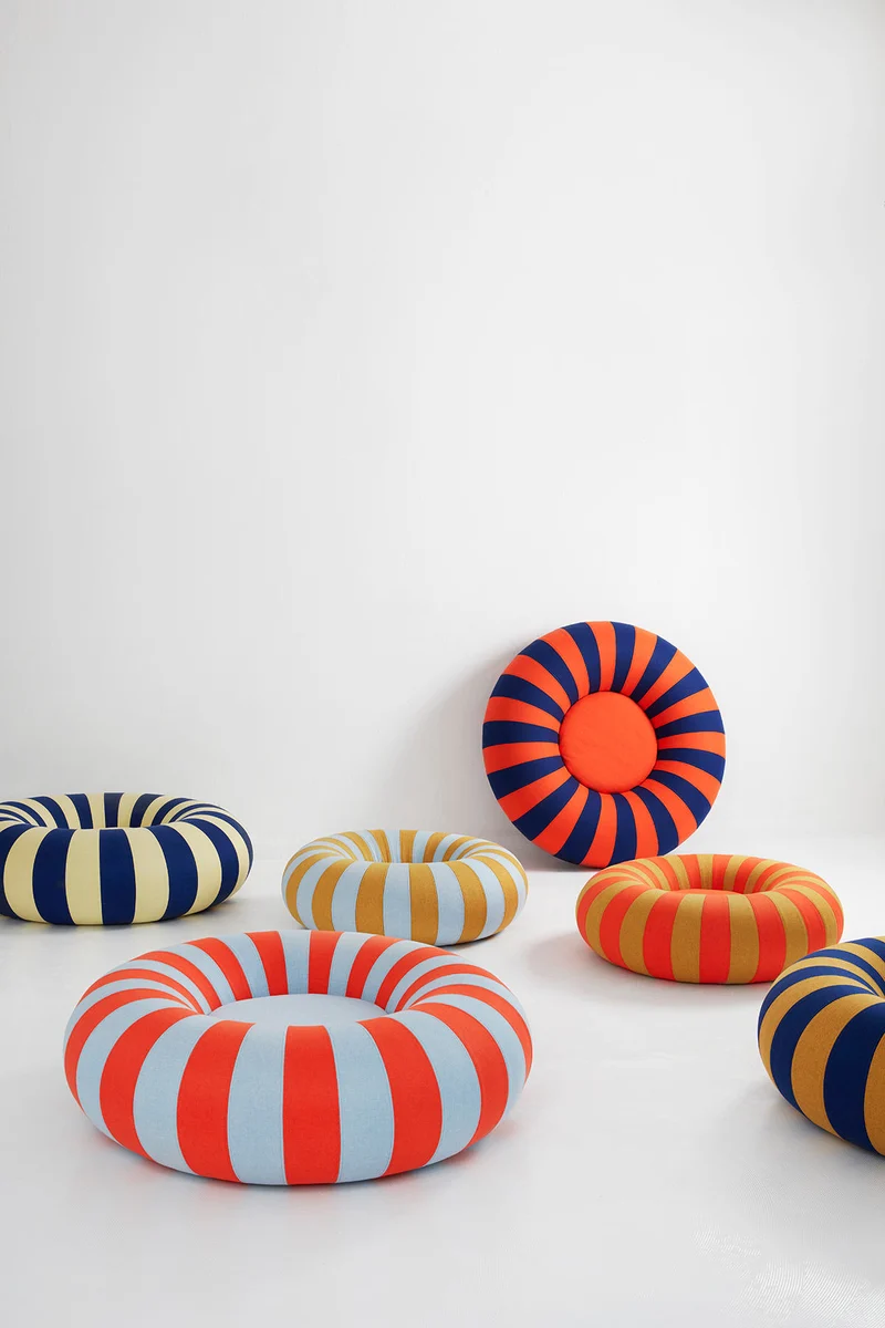 FLOAT, SMALL, OCHRE/RED