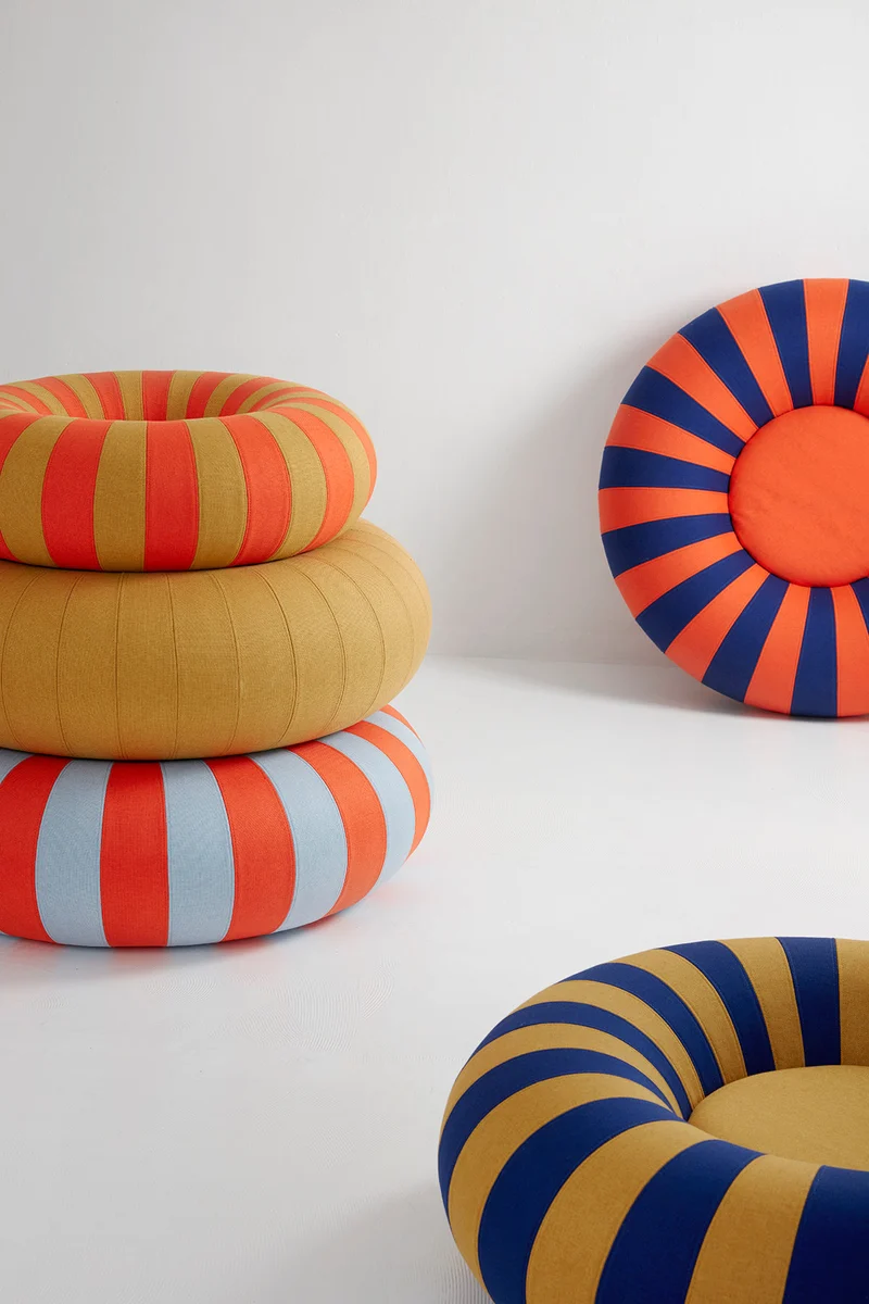 FLOAT, SMALL, OCHRE/RED