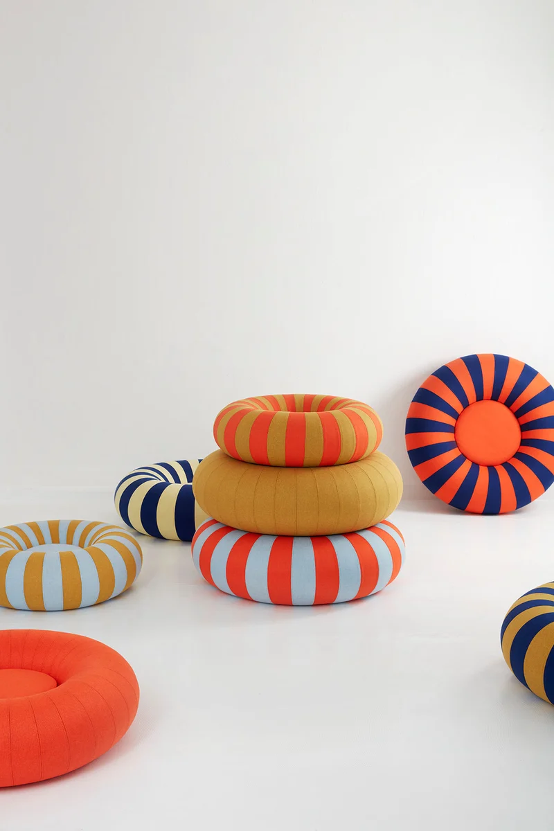 FLOAT, SMALL, DARK BLUE/OCHRE