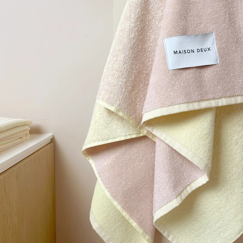 Handtuch “Gradient Buttergelb Rosa” 50x100 cm | Maison Deux