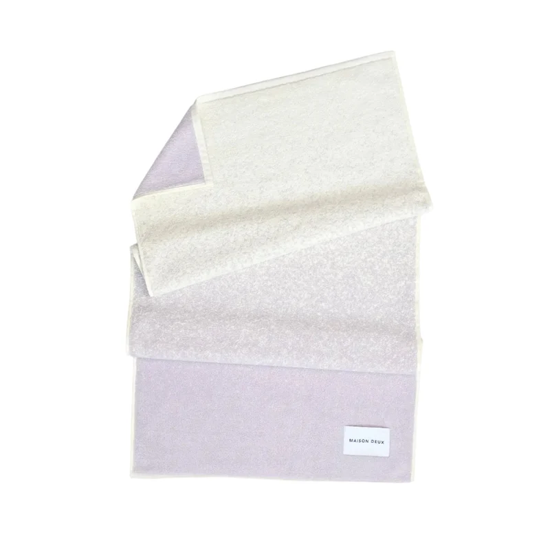 Handtuch “Gradient Lilac Vanilla” 50x100 cm | Maison Deux