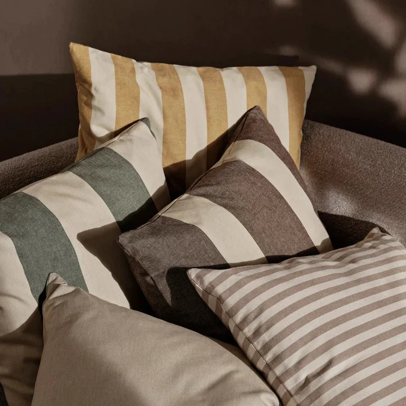 Outdoor Kissen Strand gelb gestreift - ferm LIVING