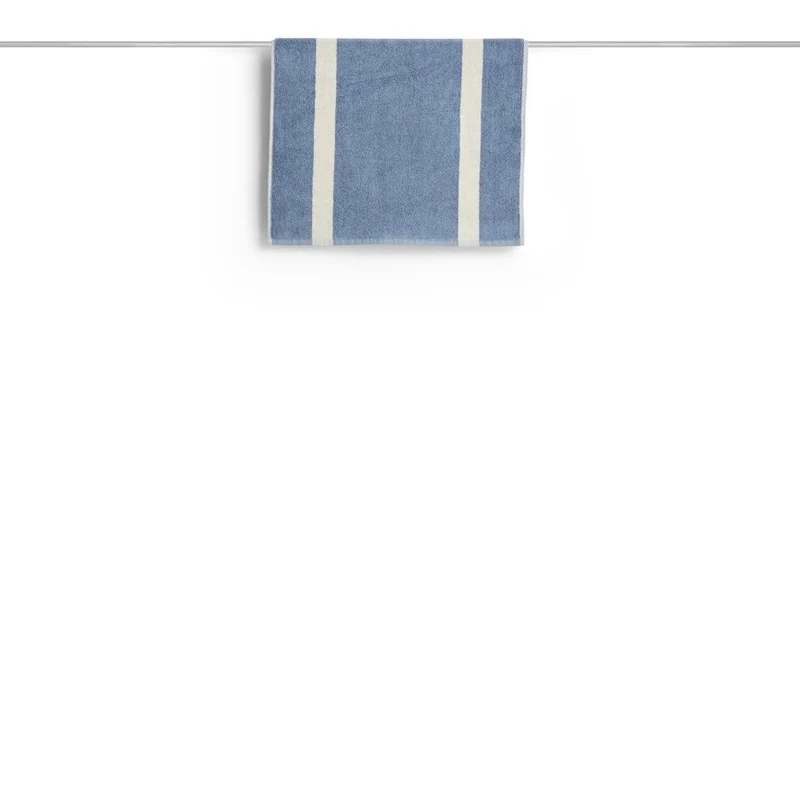 Badematte „Stripe Dusty Blue“ 50x80cm | Skandinavisch | HAY