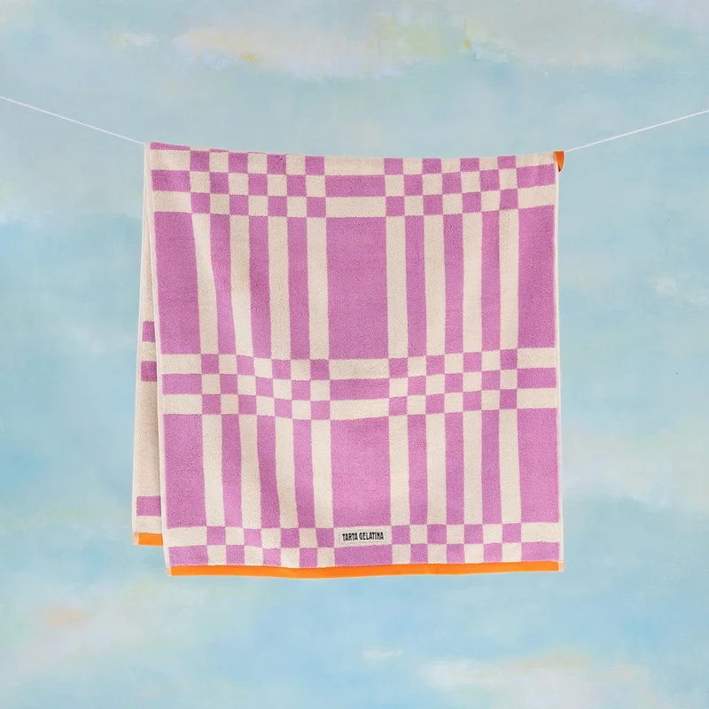 Badetuch “Marina Magenta” 70 × 140 cm | Weiche Bio-Baumwolle | Tarta Gelatina