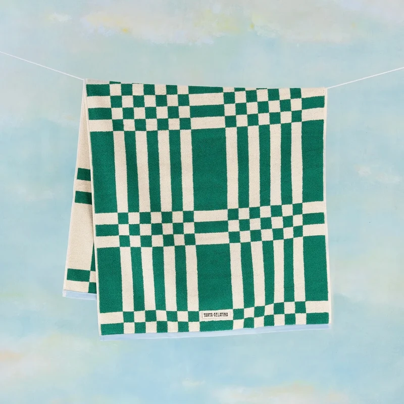 Badetuch “Marina Grün” 70 × 140 cm | Weiche Bio-Baumwolle | Tarta Gelatina