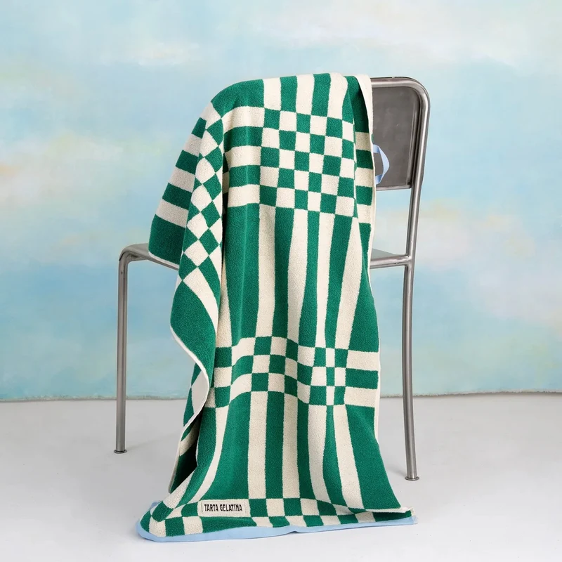 Badetuch “Marina Grün” 70 × 140 cm | Weiche Bio-Baumwolle | Tarta Gelatina