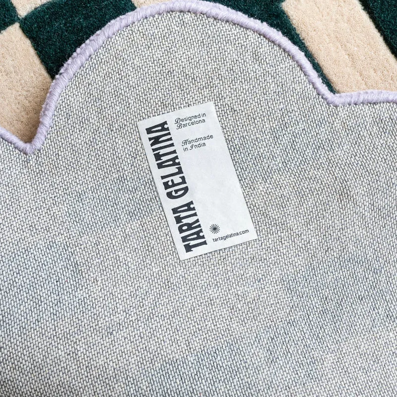 Teppich “Margarita Dunkelgrün” Small 60 × 90 cm | Design Teppich | Tarta Gelatina