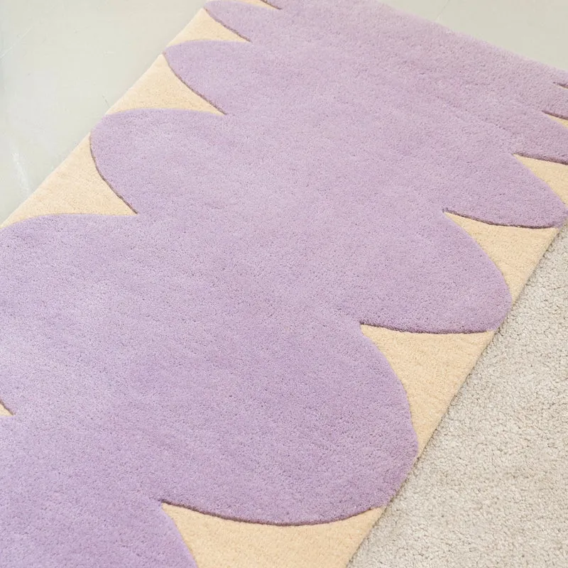 Teppich “Flieder Medium” 60 × 130 cm | Design Teppich | Tarta Gelatina