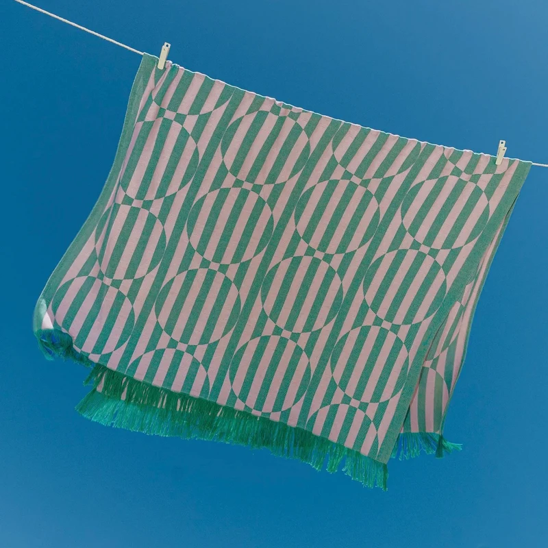Strandtuch “Water Melon Slushie” 100 × 170 cm | Sommerliches Design | Tarta Gelatina