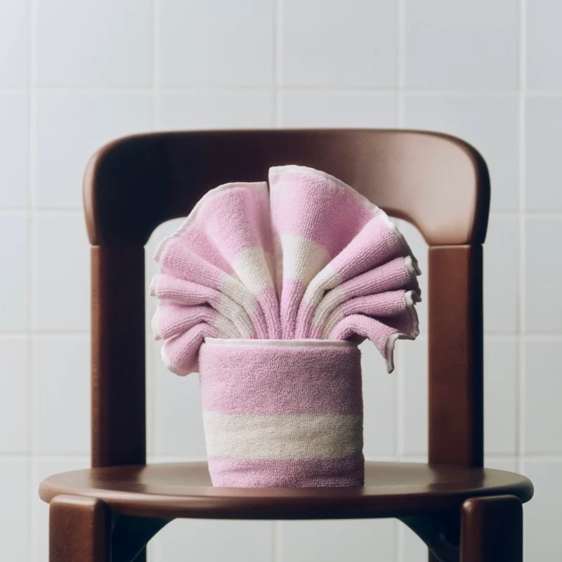 Handtuch „Stripe Cool Pink“ 40x60cm | Farbige Akzente | HAY