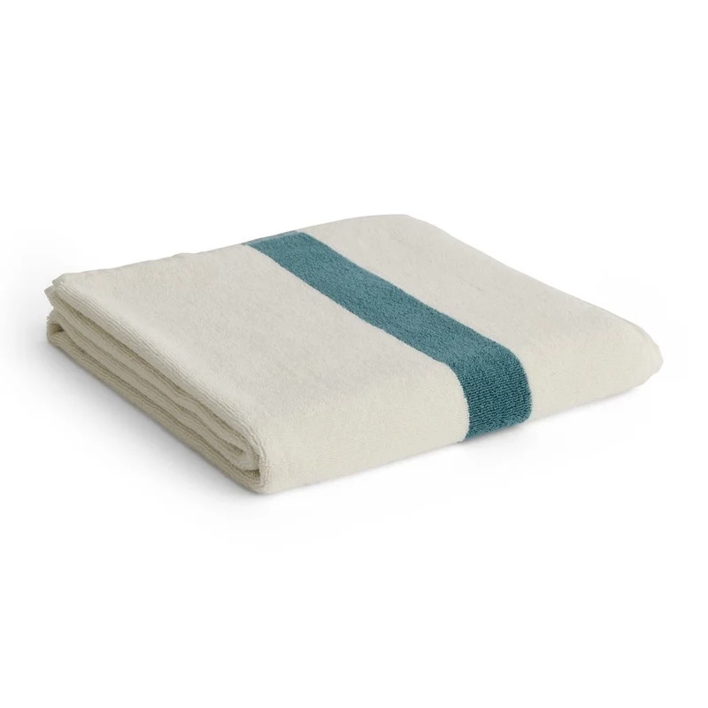 Badetuch „Stripe Petrol Blue“ 70x140cm | Weiche Baumwolle | HAY