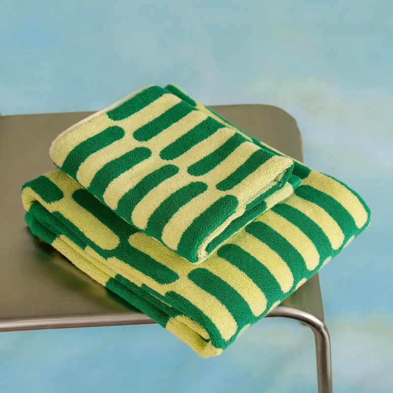Badetuch “Paseo” 70 × 140 cm | Weiche Bio-Baumwolle | Tarta Gelatina
