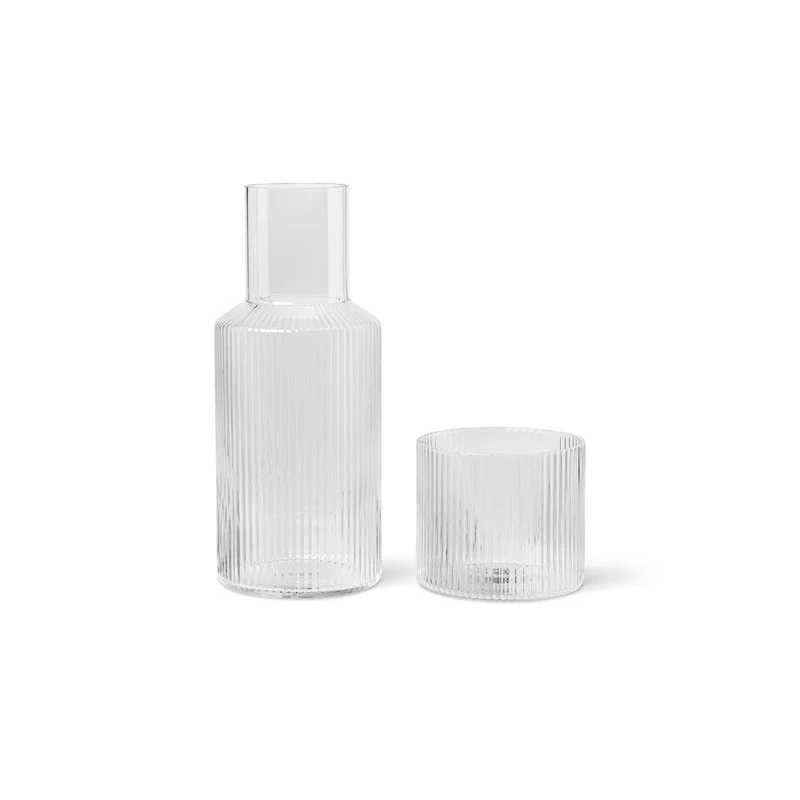 Ripple Karaffe mit Glas als Deckel – Wasserkaraffe von ferm LIVING