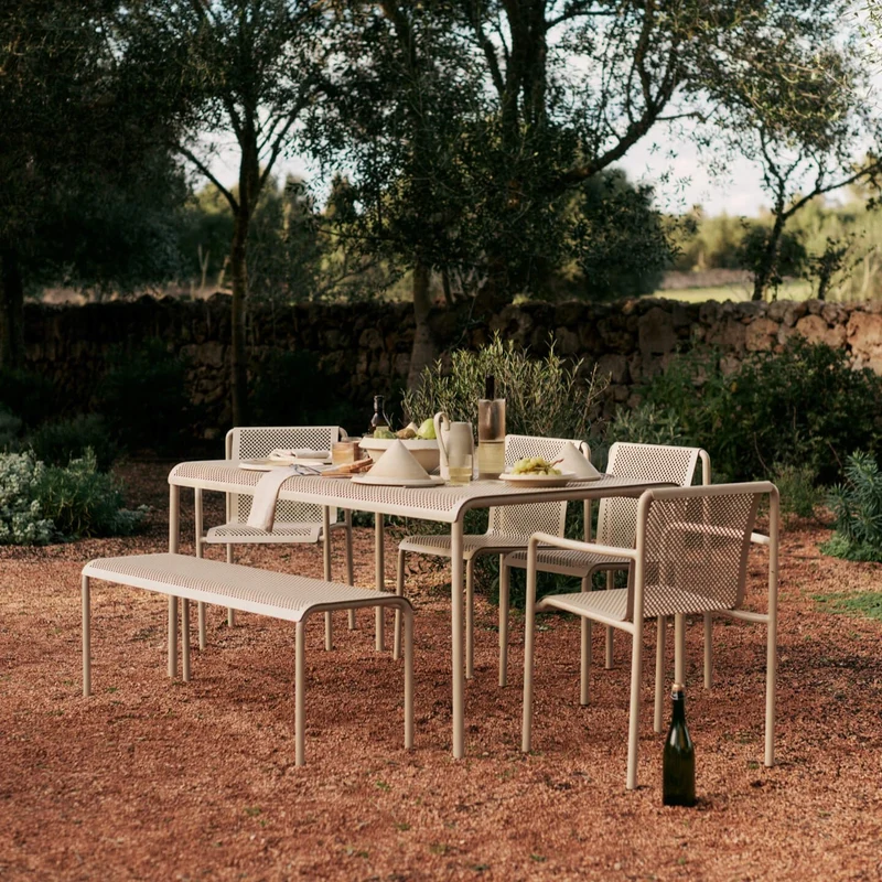 Esstisch Dapple Cashmere 80x80 - fermLIVING